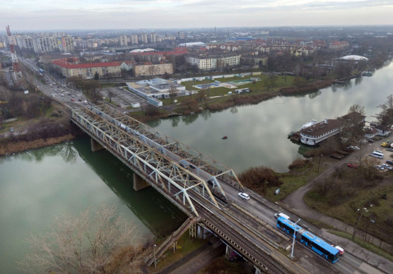 Kitalálja, az államtitkár szerint miért nem kezdték meg a Gubacsi híd felújítását?