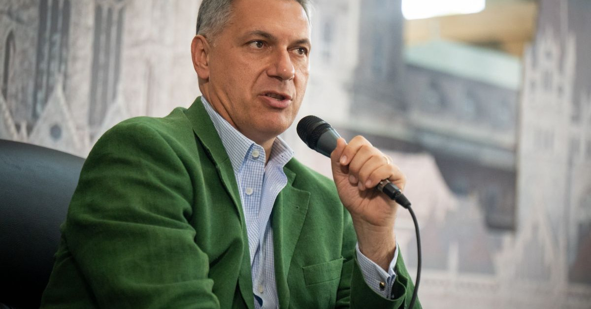 Lázár vagyonbevallásához 19 pótlap kellett