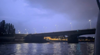 Magyar: A kormány presztízs kérdésből emberéleteket kockáztat