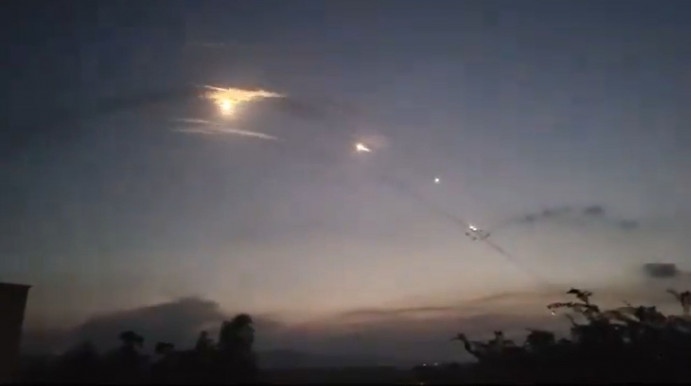 Izrael csapatokat vezényelt a libanoni határhoz