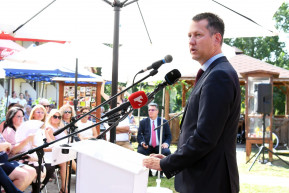 Fülöp Attila államtitkár szerint veszélyes az, aki nem írta alá az adatlapot