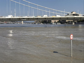 Árhullám képekben