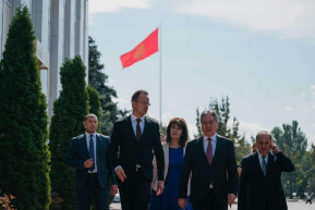 Szijjártó: Brüsszel a veszélyt, Kirgizisztán pedig a biztonság forrását jelenti