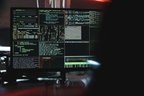 Váltságdíj, túszok és háború. Mi történik a kibertérben?