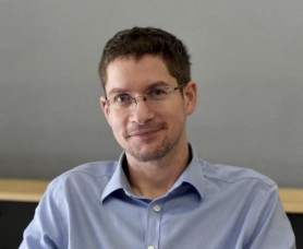 Szűk családi körben temetik Karsai Dánielt, de terveznek közös gyertyagyújtást is