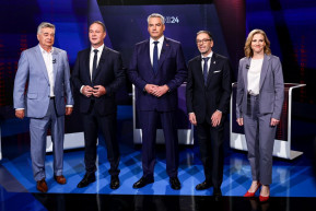 A vártnál is nagyobb választási győzelem néz ki Orbán szövetségesének Ausztriában