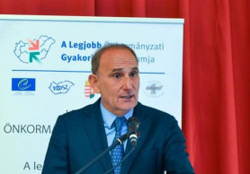 Óva intek mindenkit, hogy abba mélyedjen el, hogy lehet a másikat kinyírni - Gémesi