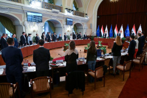 Pattanásig feszült helyzet a Fővárosi Közgyűlésben