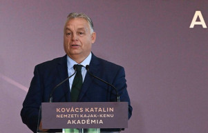 Orbán a végleg elmúlt, de visszavágyott gyerekkorába révedt