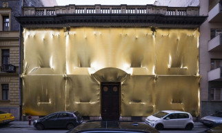 Aranyburkolatba rejtett pesti paloták