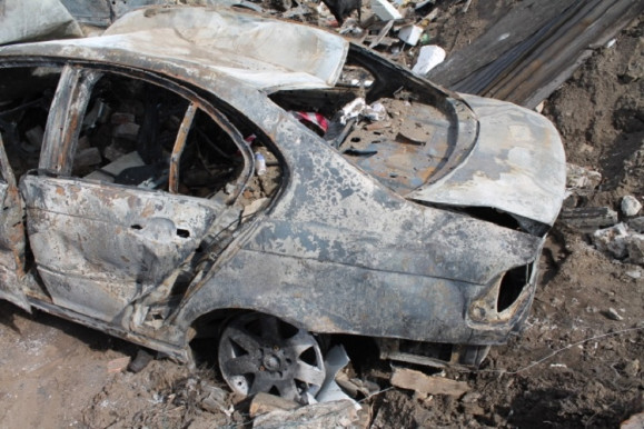 Kisteherautóval lopott törött kocsikat Ferenc Pesten