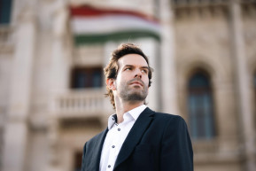 Kilépne a Momentumból Fekete-Győr András, ha pártja elindul a választáson