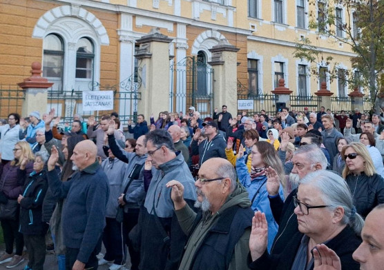 A szentesi kismama halálát az ország vezetésén kérték számon a tüntetők