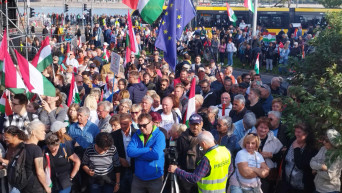 Egyre bizonytalanabbak a Fidesz-szavazók - az IDEA-nál már 9 százalékkal vezet a Tisza