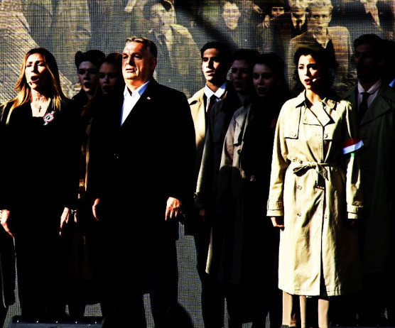 Lóden – Szénási Sándor jegyzete