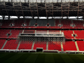 Méltatlan, hogy egy ácsolt sátorban fogadják az európai delegációkat