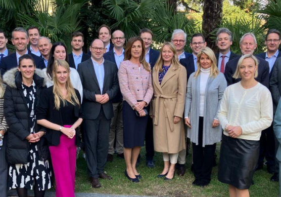 Olaszországi MCC-konferencián állt be egy csoportképbe Varga Judit