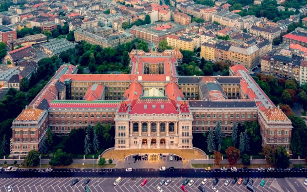 Céggé alakítanák a Műegyetemet