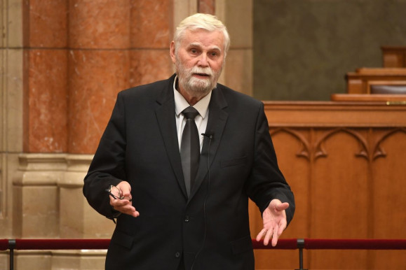 Mellár: Mint Mátyás király meséjében az okos lány, úgy csinál a KSH