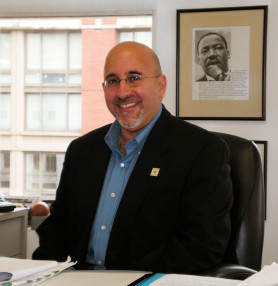 A Fideszben is vannak homoszexuálisok, őket kell jobb belátásra bírni a törvények megváltoztatása érdekében