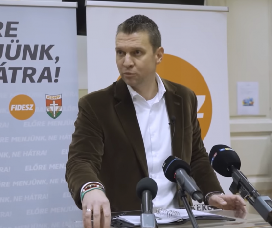 Menczer szerint ő erősebb Magyar Péternél, és mindig erősebb is lesz