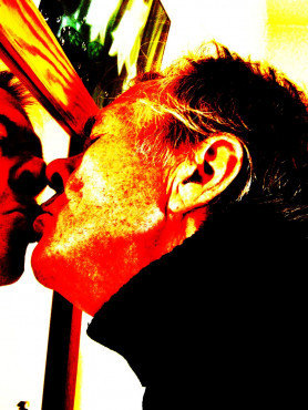 Miért több a nárcisztikus férfi, mint a nárcisztikus nő?