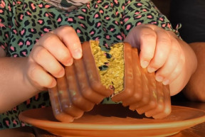 A szegények is esznek csokit – Selmeci János jegyzete