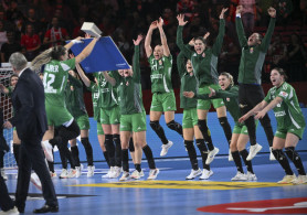 Óriási csatában legyőzte a franciákat és Eb-bronzérmes a magyar női kéziválogatott