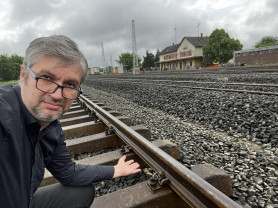 Hadházy: Nagyjából ott tartunk, mint a Rejtő-regényben, amikor egy vasúti pályaudvart ellopnak