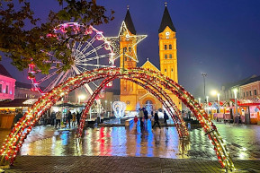 Nagykárolyban dubai csokis lángos is kapható - adventi vásári körkép árakkal, fotókkal, tapasztalatokkal, külföldi kitekintéssel