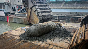 Egytonnás bombát robbantanak ma Csepelen