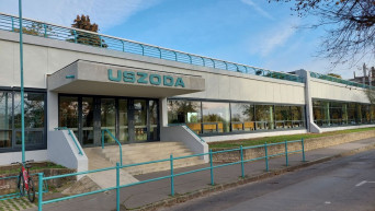 Az egyik dolgozó rejtett el kamerát a váci uszoda öltözőjében