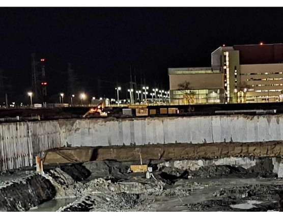 Hadházy: Tömeges elbocsátásokba kezdtek az oroszok Pakson