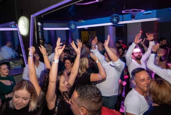 Kitiltották a törököket a kaposvári diszkóból