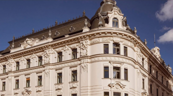 Másfélmilliós fotelekkel, félmillós székekkel pakolnák meg a Karmelita mellett újjáépített külügyminisztériumot