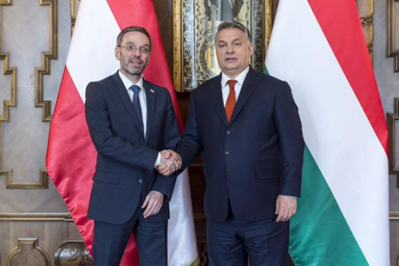 Lehet, hogy Herbert Kickllel még nehezebb lesz szót érteni, mint Orbánnal