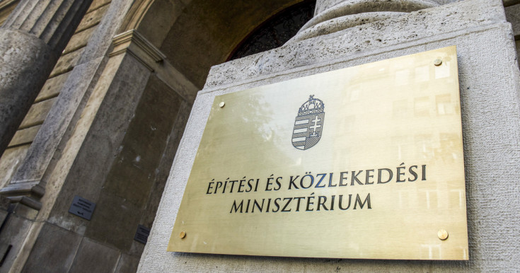 Tarr Zoltán felesége panasszal él kirúgása miatt