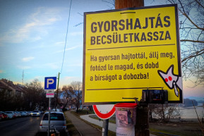 Böcsületes önbüntetésre biztatja az autósokat a Kutyapárt