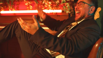 Több mint 10 millió nézőt hozott a rendszerkritikus klip Majkának