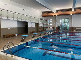 Mérgező anyag került a levegőbe, kiürítették a pesterzsébeti uszodát