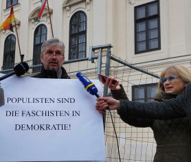 Hadházy: Akiket populistának neveznek, valójában fasiszták