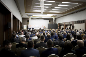 Irány a sasok földje - Szénási Sándor jegyzete