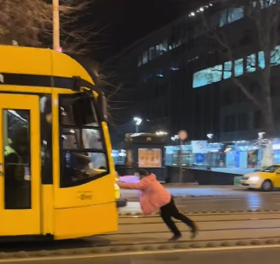 Elkapták, de nem árulta el, miért akarta megállítani a 4-es, 6-ost