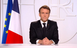 Macron: Nem képzelhető el békeszerződés Ukrajna kapitulációjával