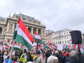 Ruszin-Szendi: Diktátori jellemzőket hordoz magán a pártpolitikai vezetés