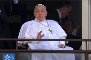 Orvosai azt fontolgatták, hagyják meghalni a pápát