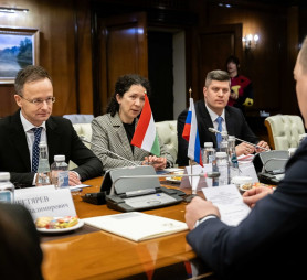 Gyurta Dániel Szijjártóval utazott Moszkvába, az orosz sportolók olimpiai visszatérése mellett állt ki