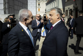 Orbán és Netanjahu telefonon egyeztetett Trumppal