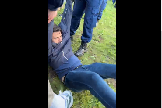 A Momentum megint megpróbálta megakadályozni, hogy Orbán bejusson a rádióba