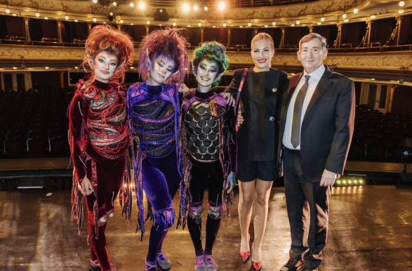 Gyenge négymillió forintba öltözve jótékonykodott Várkonyi Andrea az Operettben